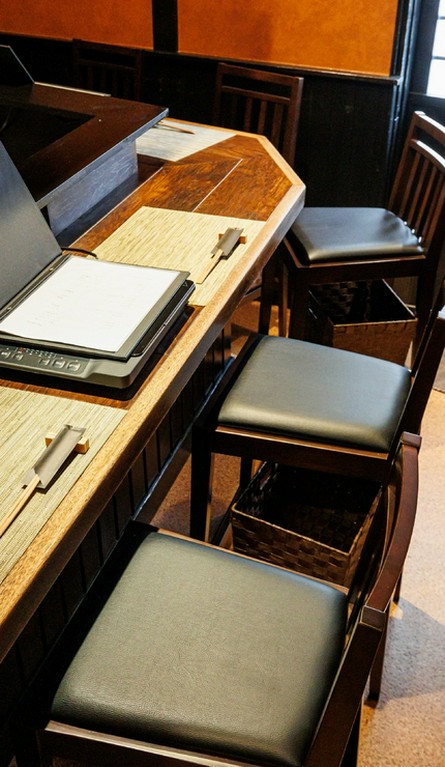 極上の肉が目の前で焼き上げられる、特別な一人体験