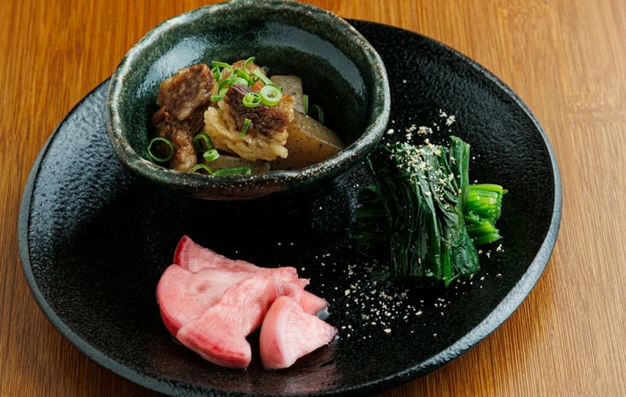 訪れる日ごとに変わる、一期一会の美味『神戸ビーフを使った前菜』