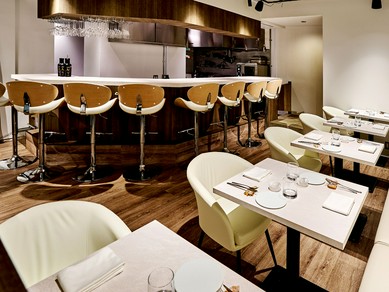 洗練された空間に共存する、非日常と安らぎ