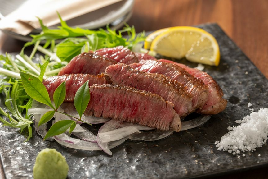 [四万十牛本舗 横山精肉]幻の牝牛 四万十牛ステーキ