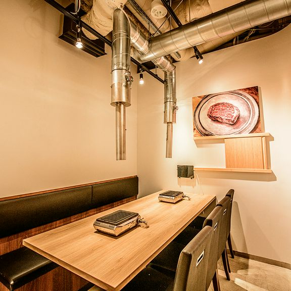 個室席（4〜8名様）デート・接待などでのご利用に最適です