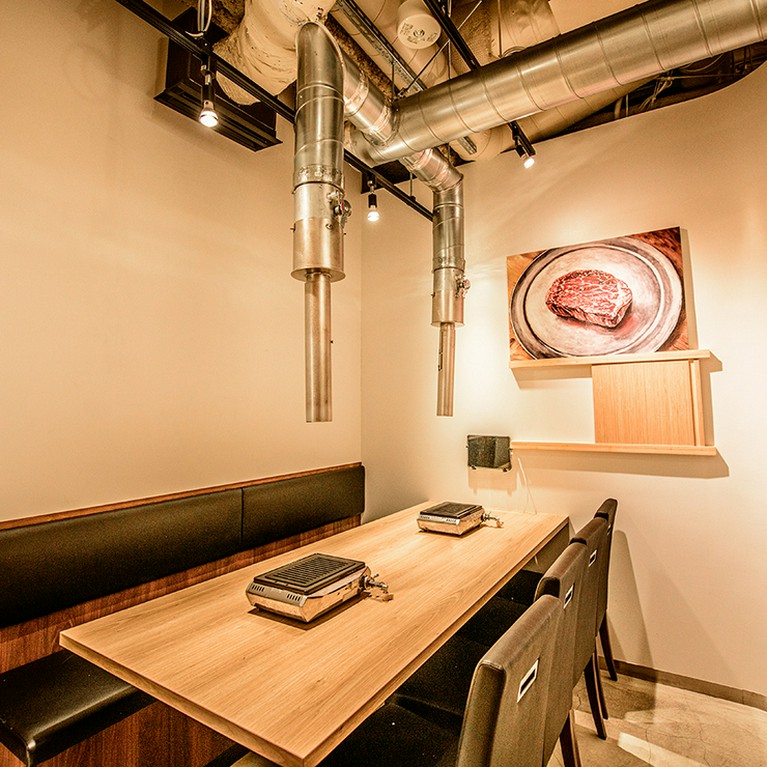 個室席（4～8名様）デート・接待などでのご利用に最適です