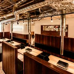 ゆったりしたモダン空間で焼肉が楽しめます