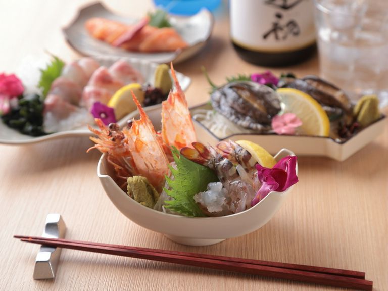 本格派の逸品と洗練された空間で、特別な時間を演出