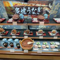食欲をそそる艶やかなディスプレイ
