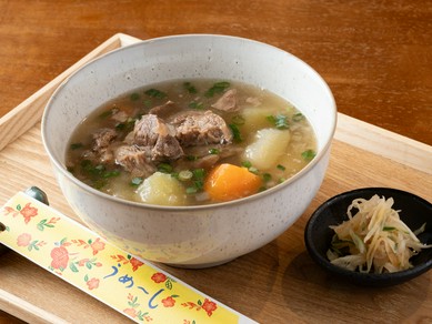 黒島から心を込めた一杯を。黒毛和牛を「黒島の塩」でじっくり煮込んだ、旨み溢れる絶品『牛汁』