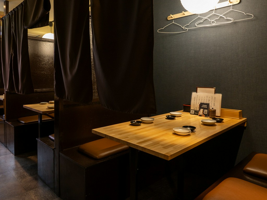 厳選鮮魚と職人技光る料理を、味わう至福のひと時を…。