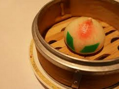 記念日・誕生日に！桃まんでお祝い。名匠の料理を囲む特別な円卓