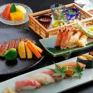 江戸後期に京橋（東京）で創業した料理店の暖簾を受け継ぎ、明治11年に川越で創業。江戸の風情が残る町・川越で、江戸前握りと日本料理を供し、江戸の食文化を現代的な趣向とおいしさで披露しています。