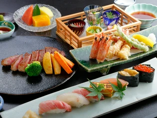 全国の旬食材を吟味し、季節感あふれる和食と江戸前握りを供する