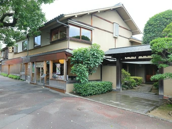 日本が誇る料亭文化を誰もが思い思いに楽しめる貴重な店
