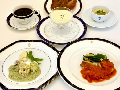 コースをカジュアルに楽しめる『十番館ランチ』