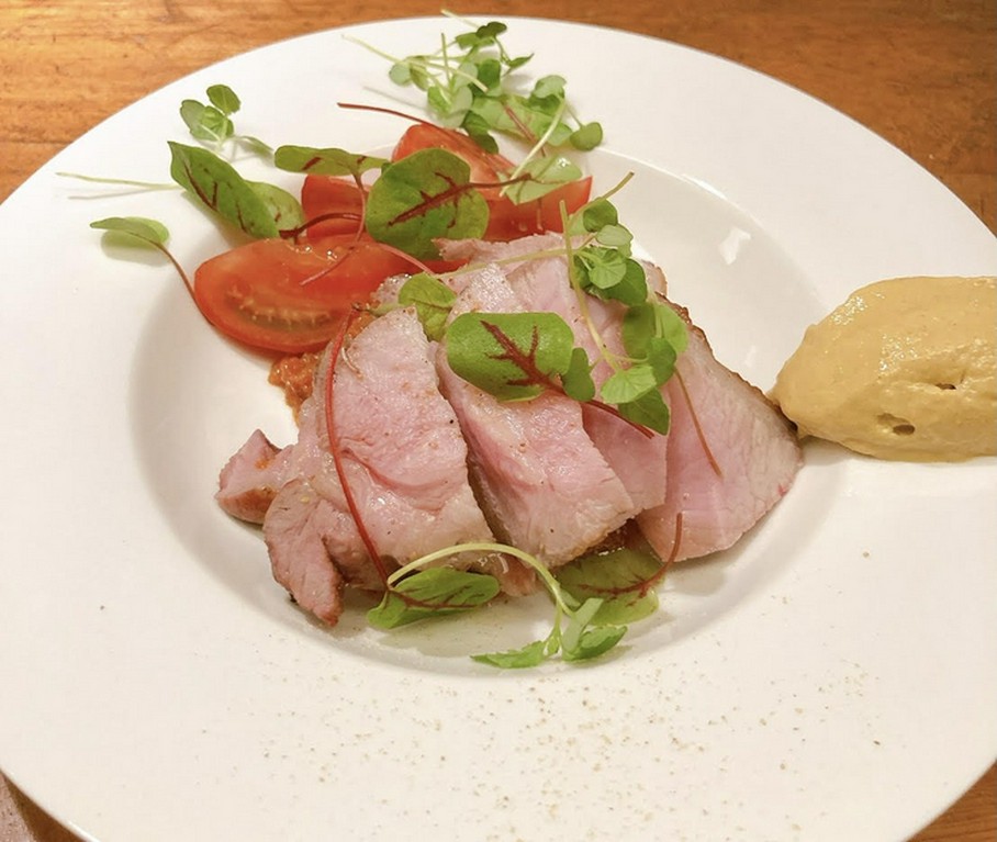 人気！犬鳴山ポークの料理