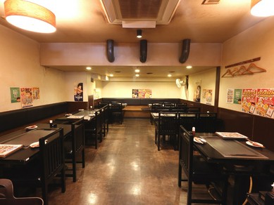 お子さま連れでも気兼ねなく、幅広い年代の家族が集える店