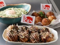 外はカリッ、中はトロッ、味はクセになる。オリジナル生地と、厳選具材がつくり出すおいしさ『たこ焼各種』