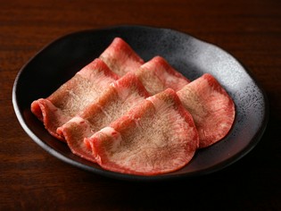 冷凍不使用で生肉×絶品たれ。肉専門店ならではの極上食材