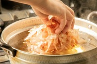 丁寧に旨みを抽出した『だし』