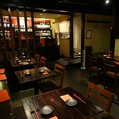 古民家風の温かな空間で、思い思いの憩いの時を過ごせる