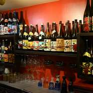 さつま町、霧島市、薩摩川内市、南九州市などの名酒造がつくる旨い焼酎が勢揃い。焼酎好きもうなる圧巻の品揃えです！