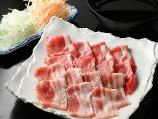 最上質な鹿児島のブランド肉を産直仕入れし、多彩な肉料理に！