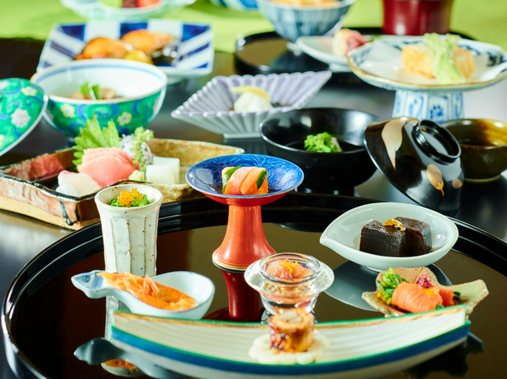 旬の移り変わりを感じられる四季折々の美味