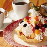 友人やファミリー、カップルでバースデーのお祝いをしませんか。メキシコさながらの賑やかな雰囲気でパーティーを楽しめます。人気メニューから豪快なデザートまで充実した内容のコースがおすすめ。