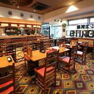 大勢で楽しめば一層充実した時間を過ごすことができるパーティー。最大100名ほど入ることができる広さは、幅広いシーンで活躍します。フリードリンクつきのコースは、ボリュームたっぷりのメキシコ料理が目白押し。