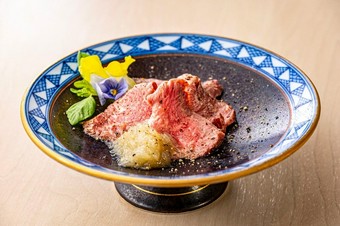 シェフの技・想いが紡ぐ『黒毛和牛ローストビーフ』