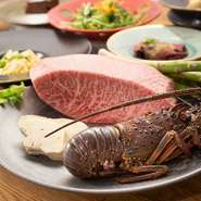 メイン食材となる黒毛和牛は、九州産を指定。当日最もオススメできる品質のお肉を仕入れています。鮮魚は毎朝、博多長浜鮮魚市場で厳選。ゲストを想い、日々食材を吟味しています。