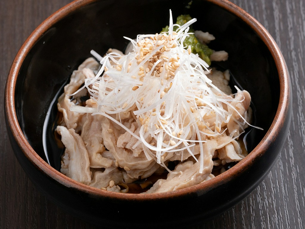 希少価値の高い柔らかい部位を使った『牛の酢もつ』