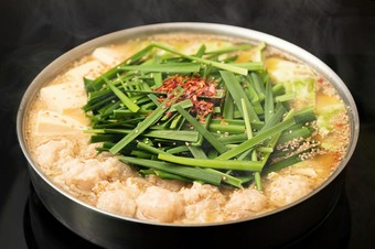 一度味わうと忘れるのが愛おしくなる美味『もつ鍋　食べ比べセット（2～3名様向け）』