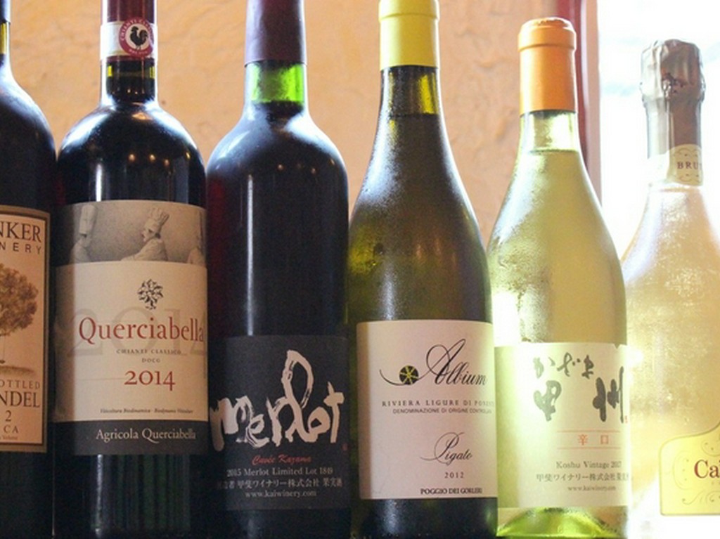 料理と合わせて楽しめるワインが50種類以上とバリエーション豊富