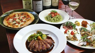 すべて食材にこだわって手づくり。ピザの生地はクリスピー