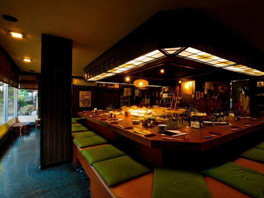 炉端焼きの魅力を存分に知りたいなら迷わずカウンター席へ