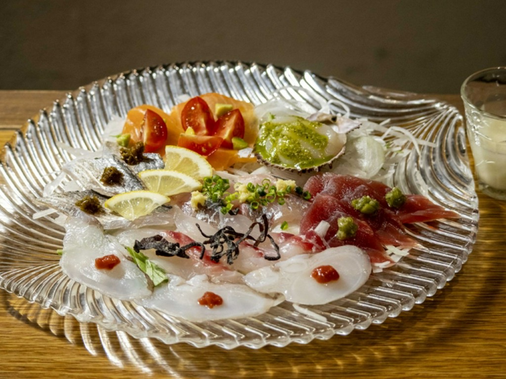 炙之介の魚介カルパッチョ