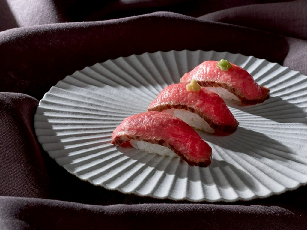 近江牛炙り寿司3貫