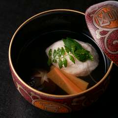 旅グルメにもオススメ。懐石料理を一人で気兼ねなく楽しめる