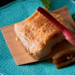 店の名物料理に合う、京都の旨い地酒と全国の銘酒を取り揃え