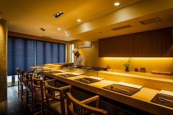 一貫ごとに「おいしい」の余韻を感じられる『寿司』