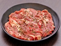 お店の顔ともいえる、ラム肉盛り合わせ『1番セット』