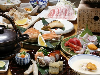 料理人の真骨頂。季節を追うように食材も内容も変わっていく『おまかせ会席コース』