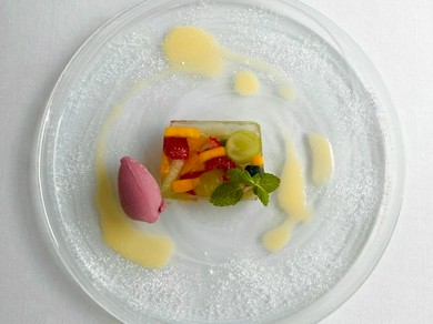 心に残る、花と料理の贈り物。特別な日を、もっと特別に