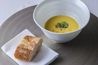 南瓜のポタージュ 東京ビーフのクロケット