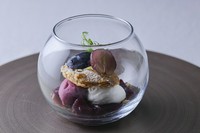 長野パープルと巨峰のデュオ
ヨーグルトムースと赤ワインジュレ 葡萄のソルベをパフェ仕立てで