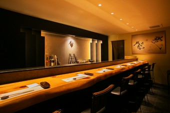 枠にとらわれない、新しい挑戦がもたらす革新的な寿司体験