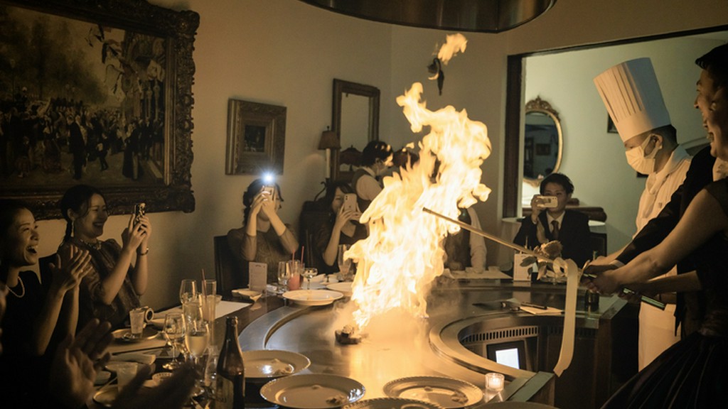 素敵な会食を、より華やかにしてくれるデコレーションケーキ