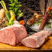 季節や時期ごとに変化する、旬の食材をふんだんに用いたスペシャルコース。シャトーブリアンを使った肉料理、魚料理2皿など、季節の美味を堪能できる10品の料理が登場します。