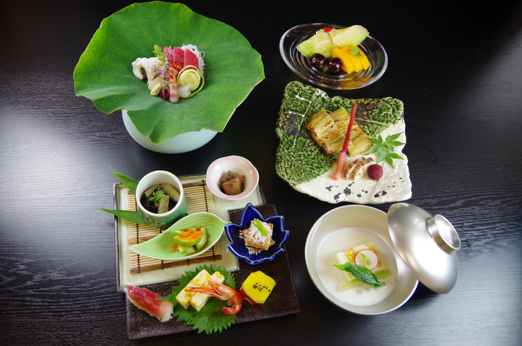 ■ Nước Thần (Mười Vật Phẩm)