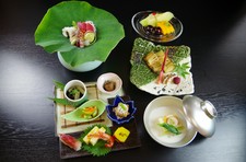 0032012929J3.jpg