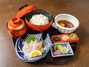 幅広い世代に親しまれる『料理各種』